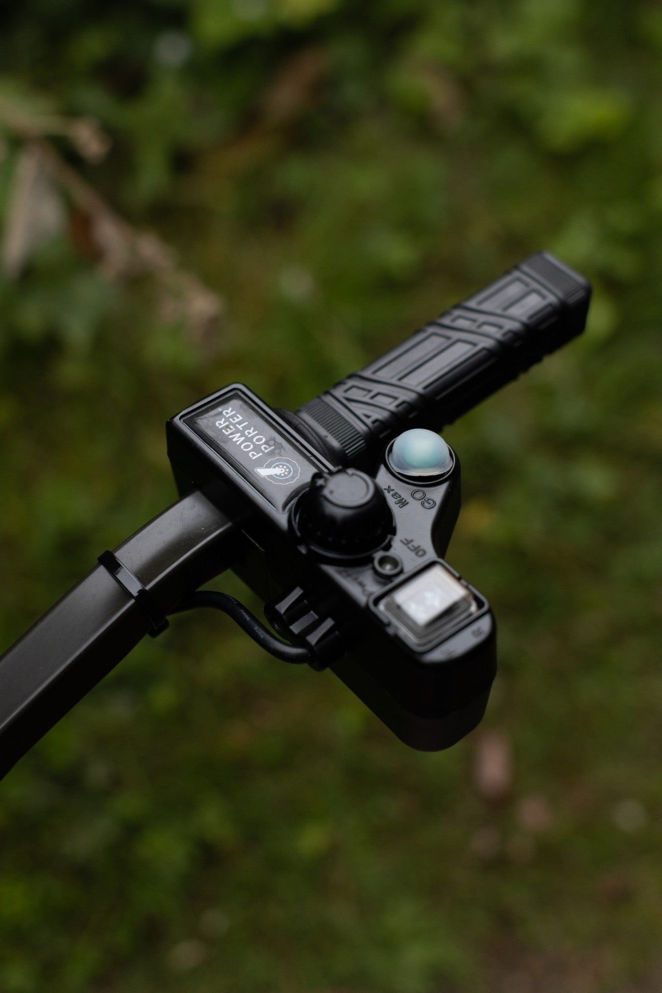 Roamer Power Porter Dark Kamo + Battery + Charger