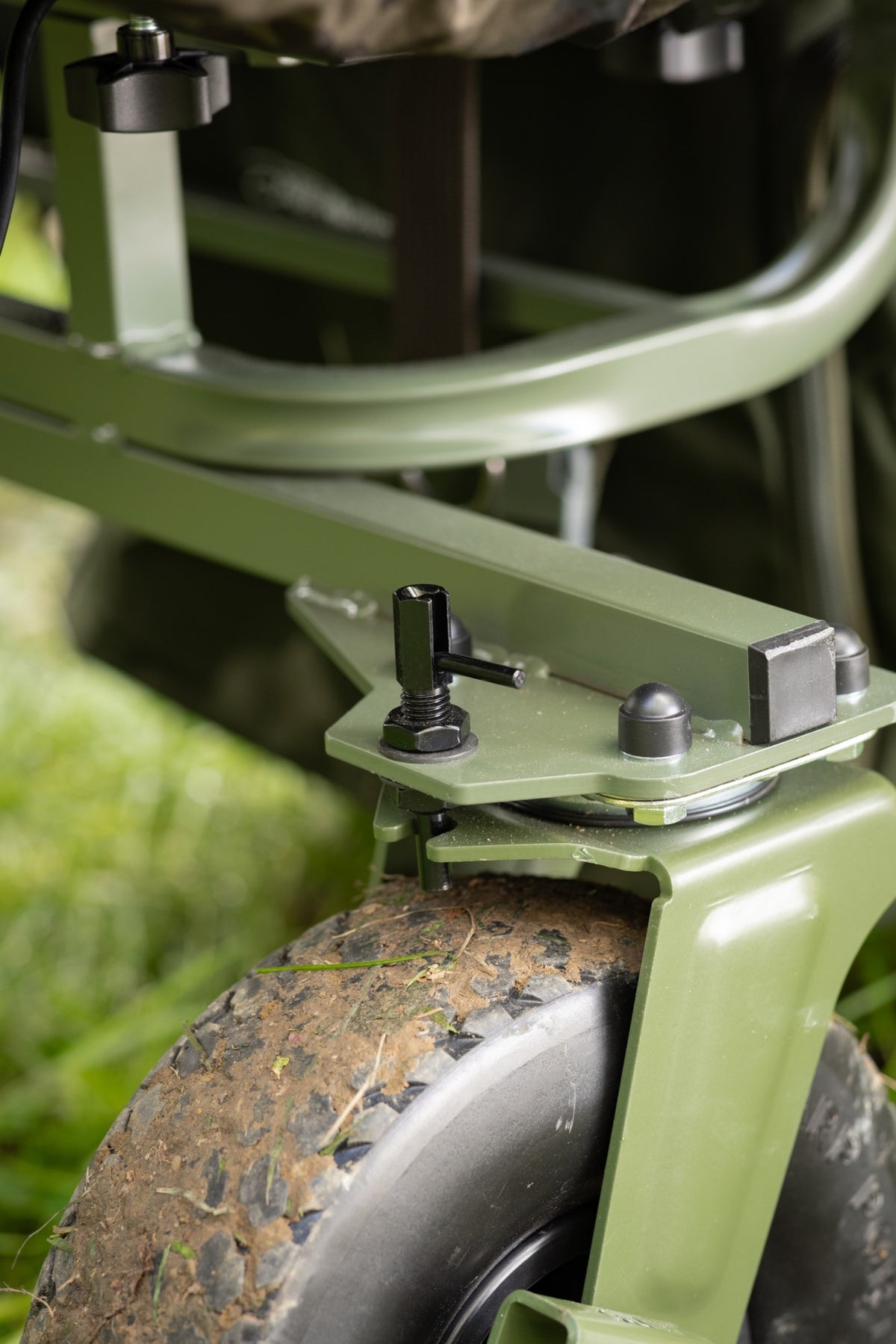 Rear Swivel Wheel Conversion Kit And Handle